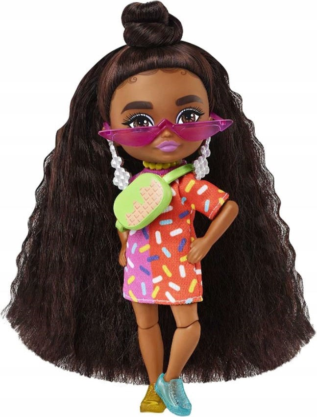 BARBIE EXTRA MINIS LALKA W FIOLETOWYM FU - widok 4 opakowania szczegoly zabawka kolekcja