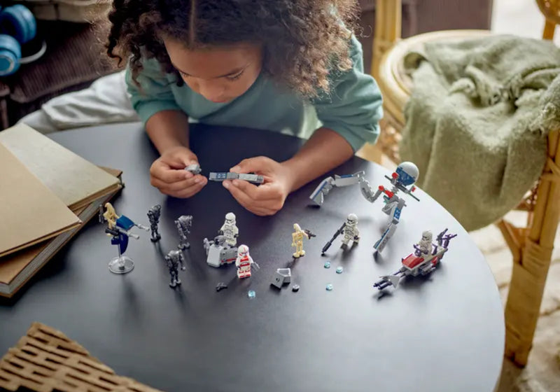 LEGO STAR WARS BITEWNY Z ŻOŁNIERZEM ARMI - widok 2 LEGO opakowanie szczegoly collectible